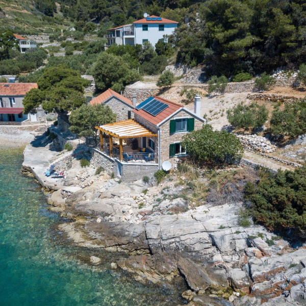 Seaside Cottage Maslina, Seaside Cottage Maslina, Hvar Island, Croatia - A Cottage Right by the Sea Gdinj