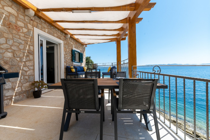 Exterior, Seaside Cottage Maslina, Hvar Island, Croatia - A Cottage Right by the Sea Gdinj